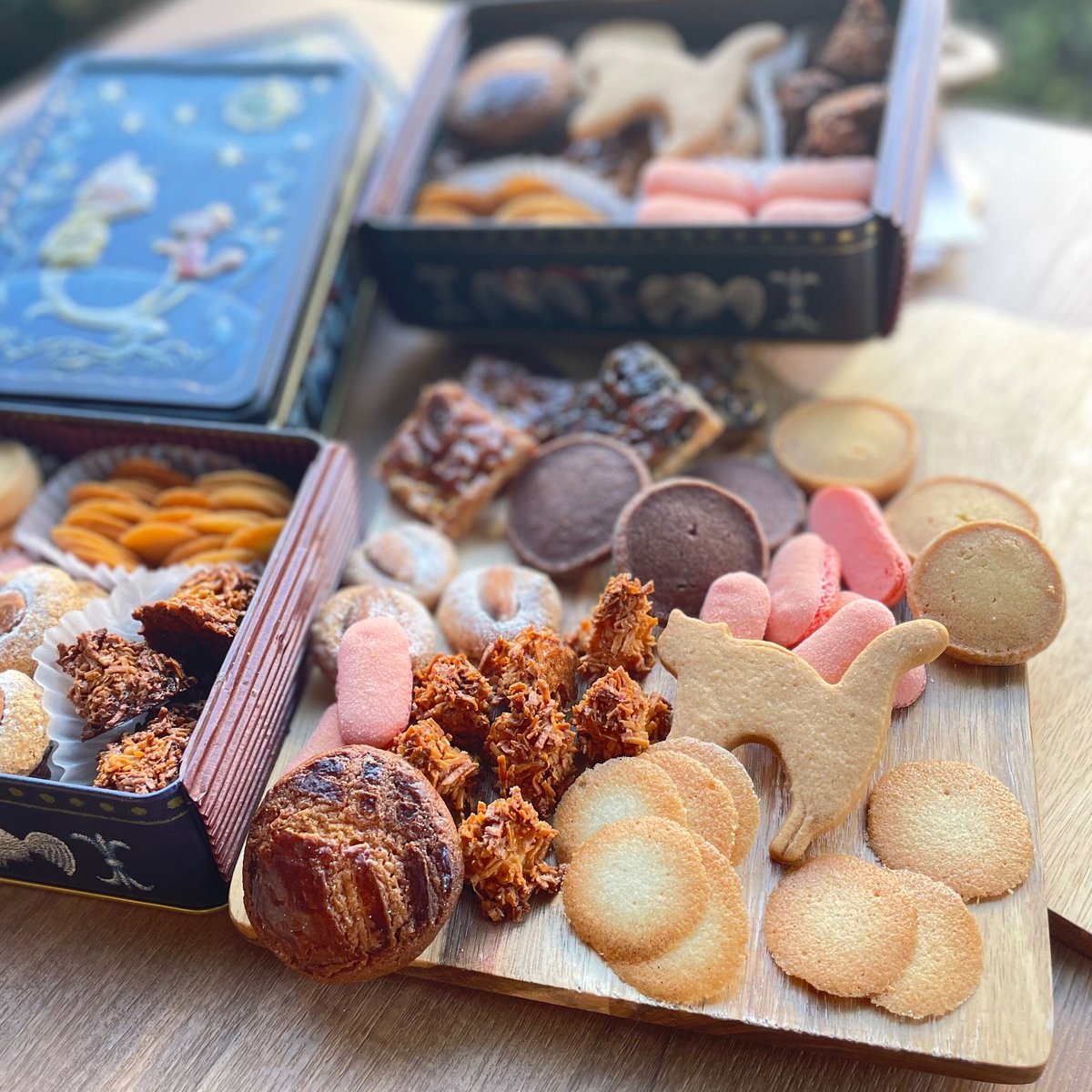 猫とリスの夜会でのひと時缶 計6個キャンセルになりました 最終販売