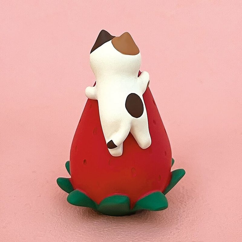 子猫とジャンボいちご 【ジャンボないちごフェア】 | CHEER-FUL*