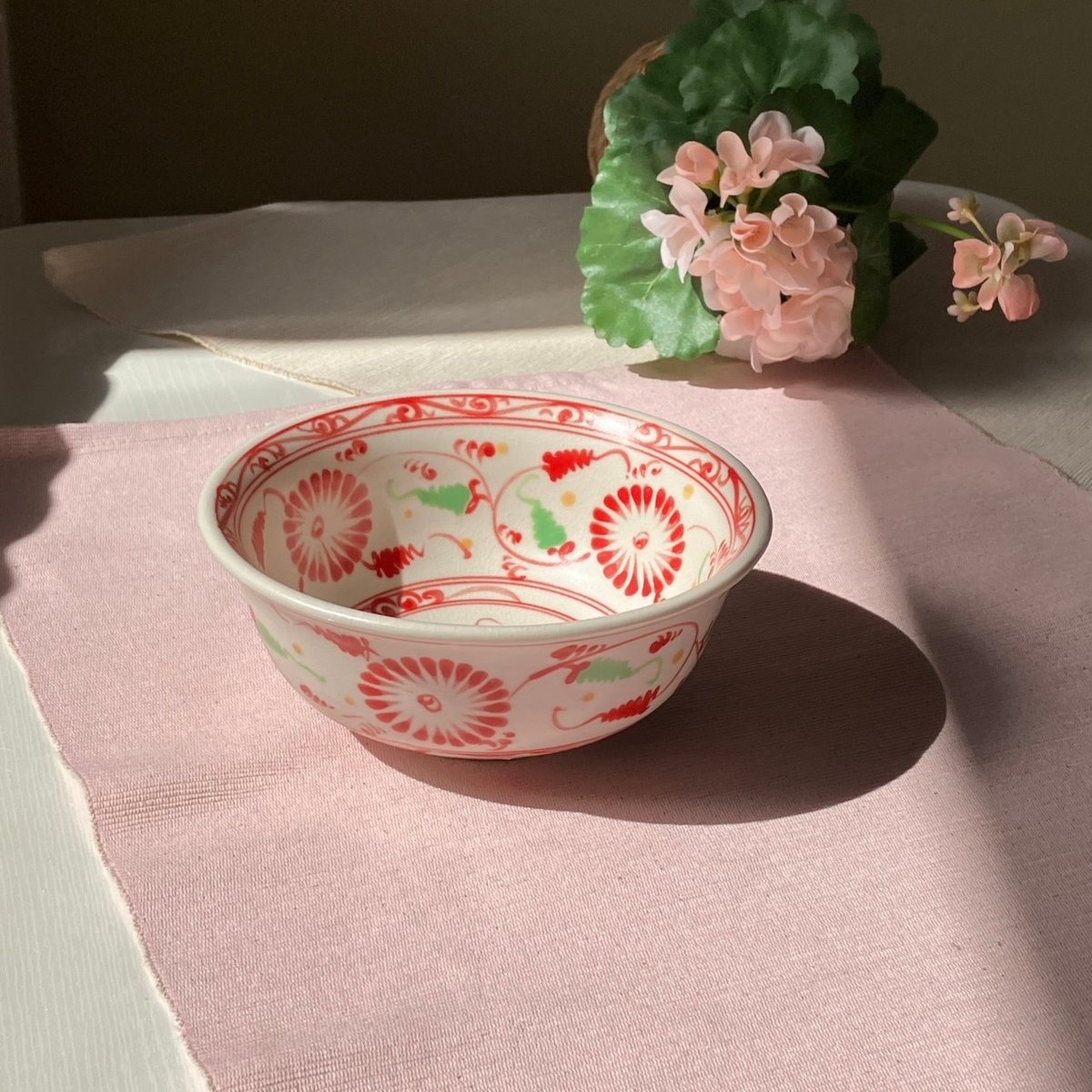 バッチャン焼き 赤い 菊 お椀 どんぶり 丼 大きめ オールド | made me chum