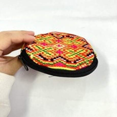 ベトナム雑貨　モン族のまんまるコインケース