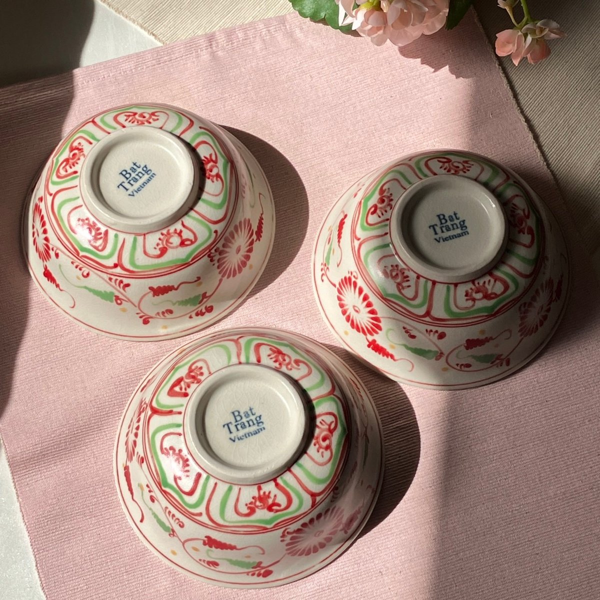 未使用 バッチャン焼 菊花柄 31cmボウル 高級 手描き 大鉢 バッチャン焼き 赤い 菊 お椀 どんぶり 丼 大きめ オールド