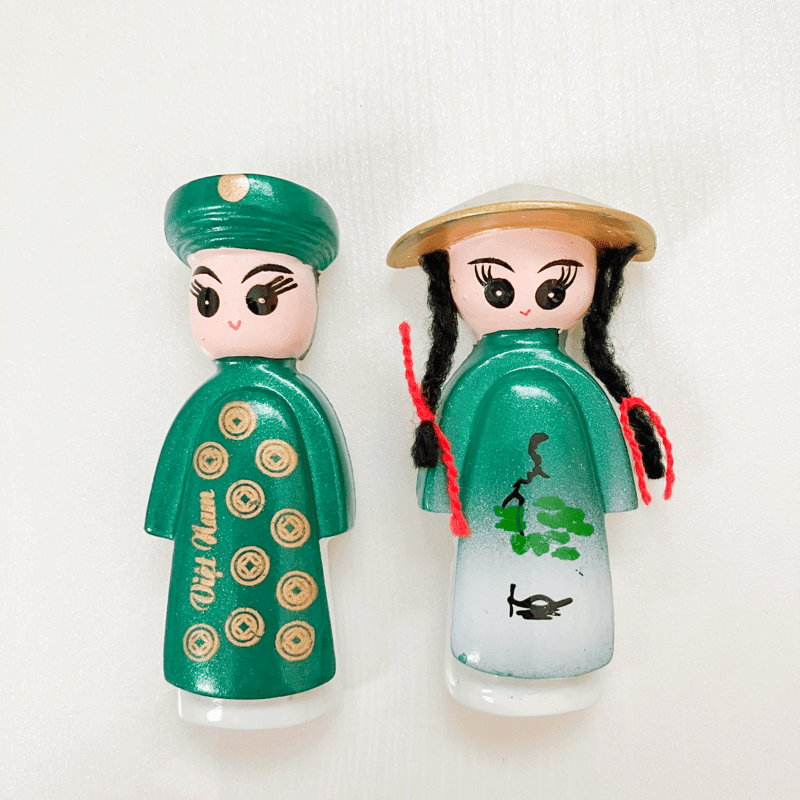 ベトナム雑貨 かわいい人形マグネット 男の子＆女の子2個セット | made