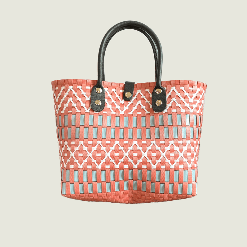 バレリア❤️です。　プラかごバッグ ハンドメイド バレリア❤️です。 プラかごバッグ ハンドメイド ppバンドの