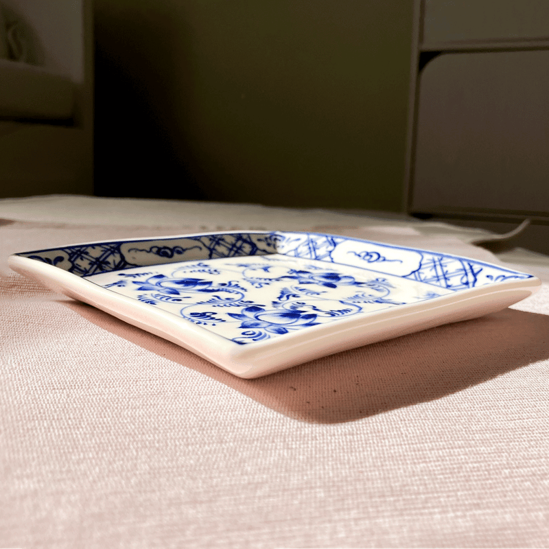 希少 深川製磁 百年庵 茶灰釉 プレート 皿 スクエア 正方形 直径14センチ 希少 深川製磁 百年庵 茶灰釉 プレート 皿 スクエア 正方形 直径14センチ