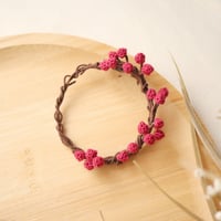 サンキライのリースブローチ