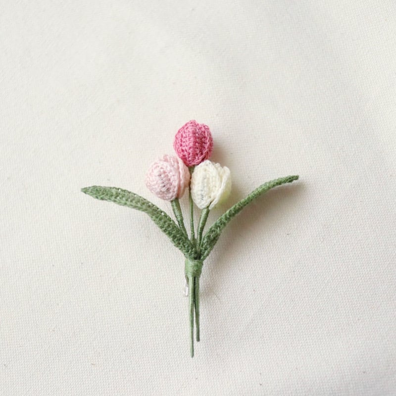 チューリップのブーケブローチ | Kamitsurest