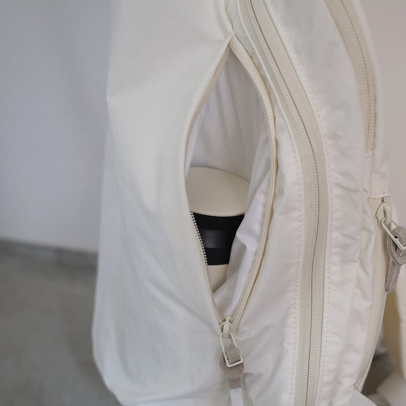 断捨離中rara【美品】FUNQUETH ベロア　セットアップ（129） WRAP” PACK WHITE NO.38 | ANUNFOLD
