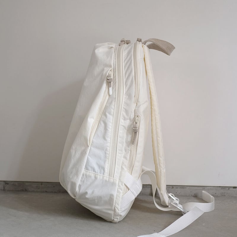 未使用級 アヌンフォルドWRAP PACKリュック 白ANUNFOLD ANUNFOLD｜“WRAP” PACK [ リュック・バックパック ] - HOEK(フーク