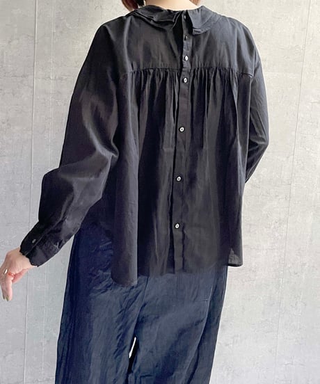 Hands of creation　1540642 　CLローンスカラ刺繍レイヤーカラーブラウス　BLACK
