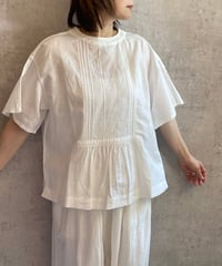 made in Japan   FABRIQUE en planète terre  261-084 フロントタック　5分袖ブラウス　WHITE