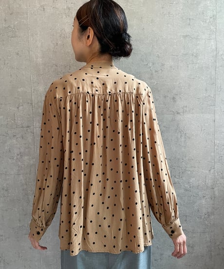 ROBE de PEAU  R247　ドットラッフルブラウス　beige