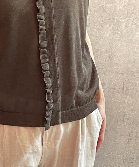 made in japan　Hands of creation  3620703　14G 1PLY フロントフリルベスト　カーキ