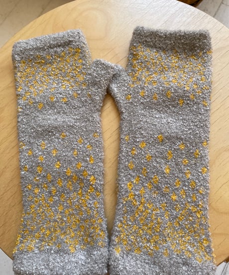 MAISON BLASNCHE　5714000609 アームウｵーマー手袋　グレーyellowフラワー