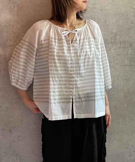 made in Japan　LABORATORY　LA470　バスクボーダー2WAYブラウス　WHITE×GRAY
