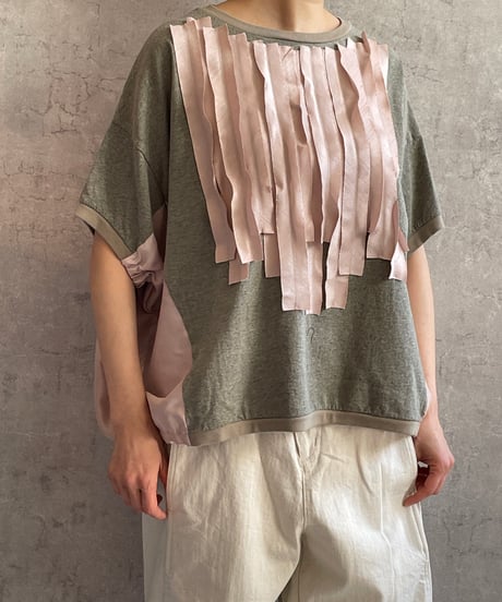 In trace(イントレース）8T010kh　クラッシュキルトTEE　カーキ×ブラウン