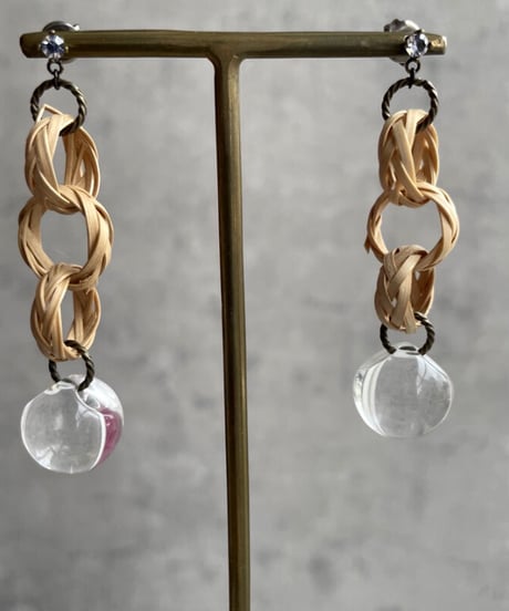 Scintiller K（サンティエ・ケー）ピアス　Chaine en rotin ラタン