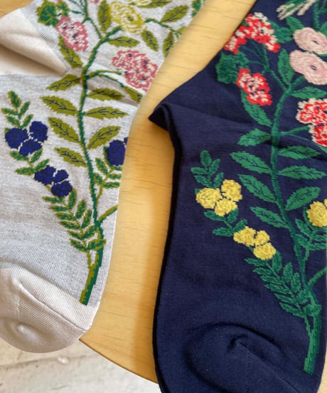 ande　11320551 FLOWER SOCKS２色