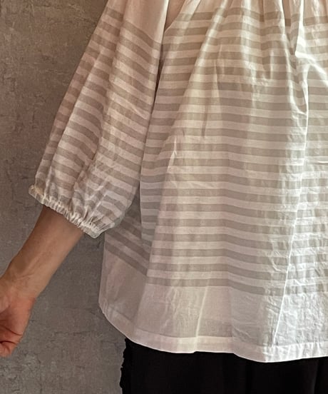 made in Japan　LABORATORY　LA470　バスクボーダー2WAYブラウス　WHITE×GRAY