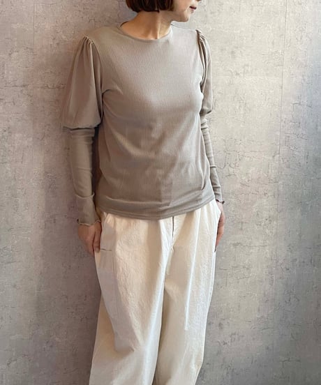 Gauze#  G1042 キュリオスギャザースリーブ リブプルオーバー　MOKA