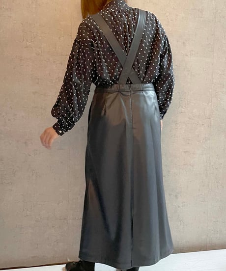 IKITSUKE　　111−54252 eco LEATHERの胸当てスカート
