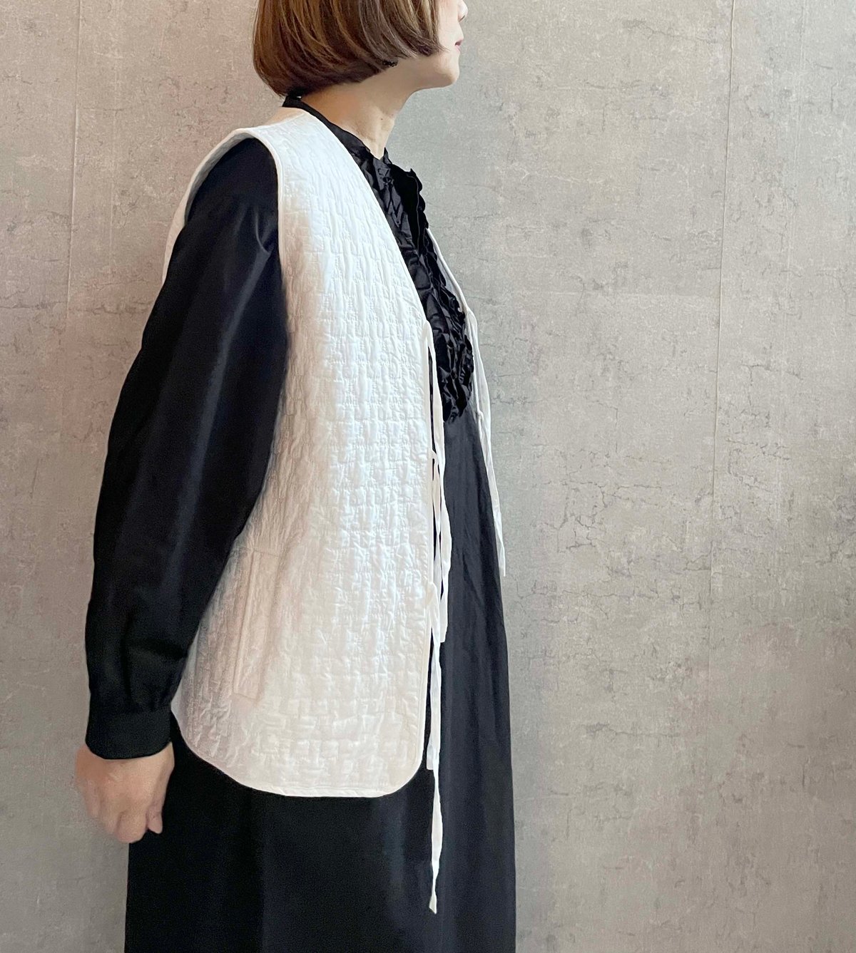 最終⭐︎美品！試着のみ⭐︎HYKE ホワイト キルティングベスト HYKE - HYKE / ハイク | ノーカラー ナイロンキルティングコート