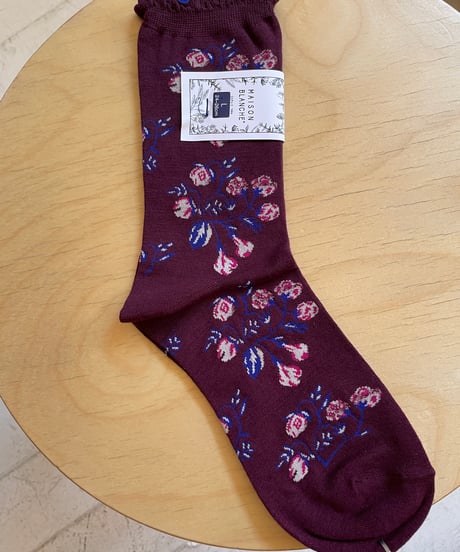 MAISON BLANCHE 　5709003202  24~26cm  花柄ソックス　エンジ