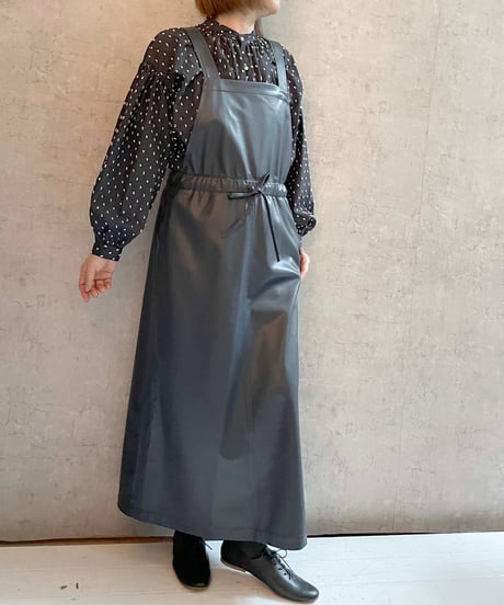 IKITSUKE　　111−54252 eco LEATHERの胸当てスカート