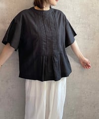made in Japan   FABRIQUE en planète terre  261-084 フロントタック　5分袖ブラウス　BLACK