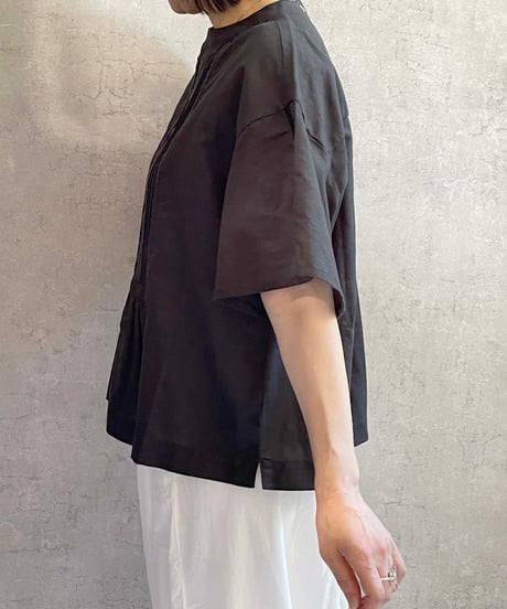 made in Japan   FABRIQUE en planète terre  261-084 フロントタック　5分袖ブラウス　BLACK