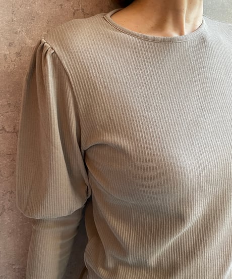 Gauze#  G1042 キュリオスギャザースリーブ リブプルオーバー　MOKA