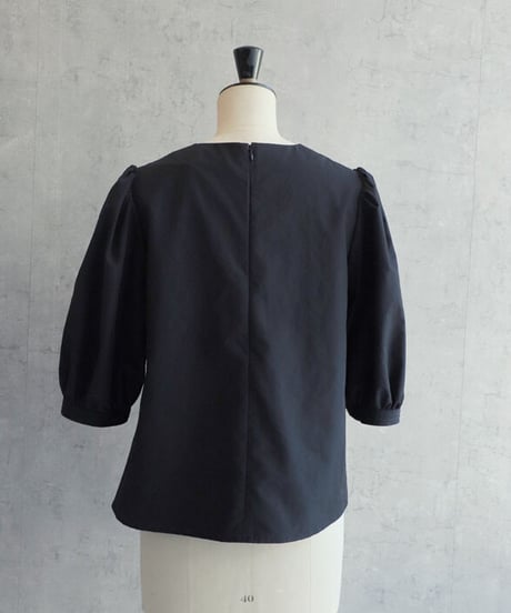 Bilitis dix-sept ans  　2911-867　 LittleBlackBlouse４　パフスリーブブラウス