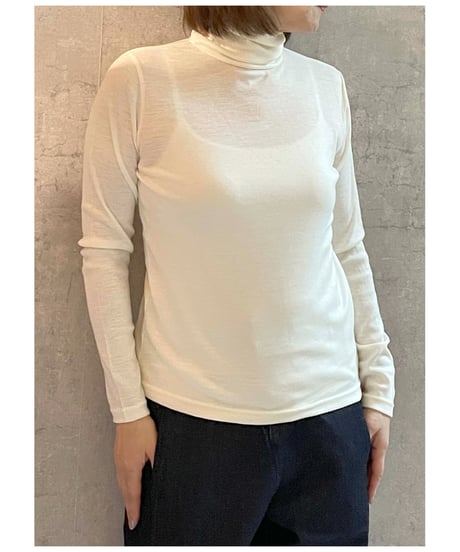 ROBE de PEAU  R312　ウールタートルネックプルオーバー　KINARI