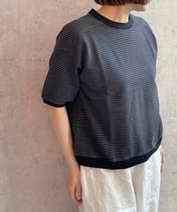 Hands of creation　1510816 スウェーデンカノコ細ボーダーハーフスリーブプルオーバー チャコールグレー