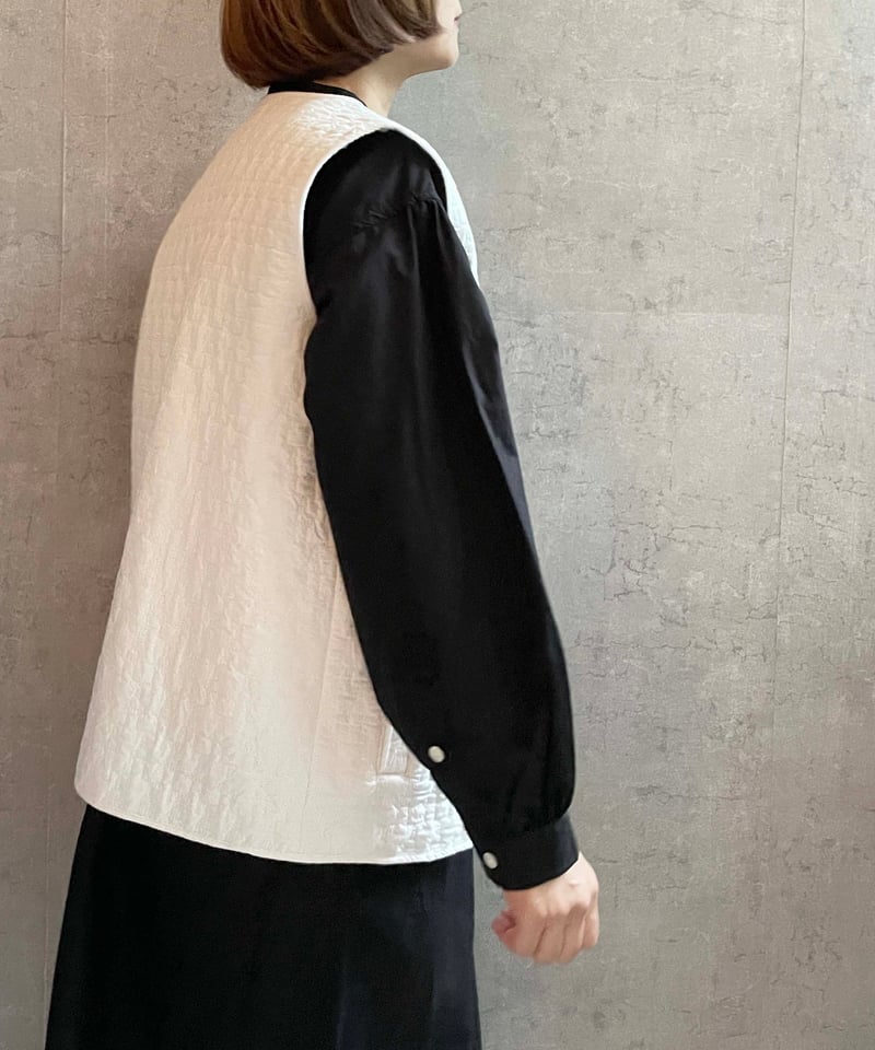 【新品タグ付き】メゾンドドルチェ　キルティングベスト/white 大人気完売！！メゾンドドルチェ キルティングベスト/white