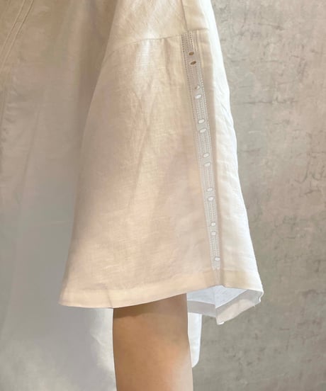 made in Japan   FABRIQUE en planète terre  261-084 フロントタック　5分袖ブラウス　WHITE