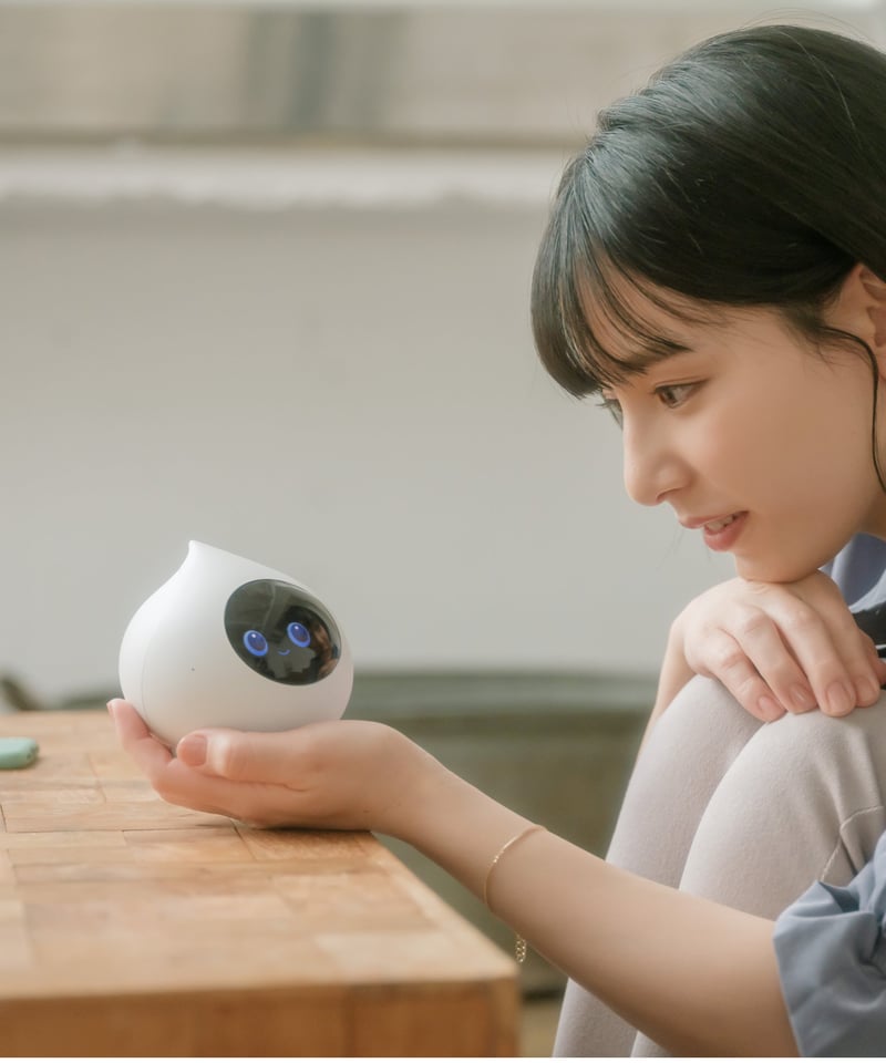 ロミー　Romi ホワイト　白 Amazon.co.jp: Romi ロミィ 会話AIロボット 家庭用 ROMI-P02 【グッド