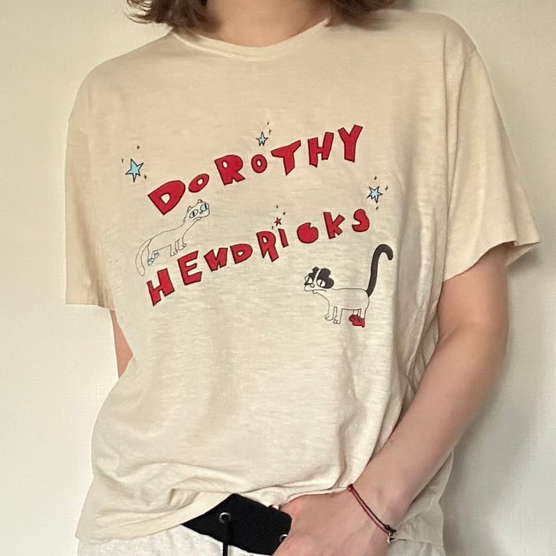 TEE | Dorothy Hendricks