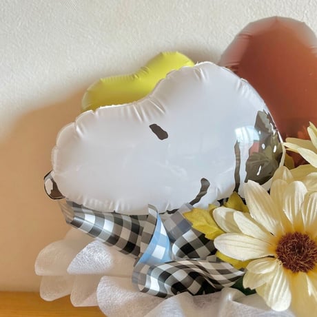 スヌーピーとお花のアレンジメント