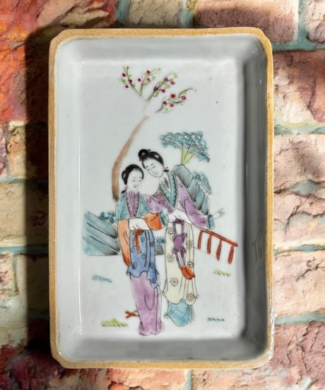 中国美術 美人 粉彩人物絵 清時代 中国雑貨 陶板 磁板 食器 インテリア 時代物 中国 陶器 骨董品 アンティーク