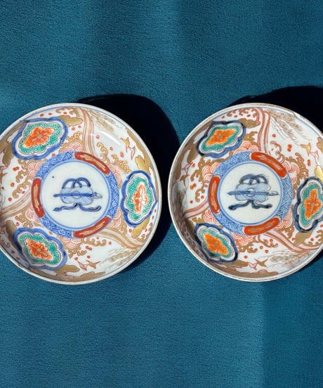 【2客セット】冨貴長春 伊万里 小皿 [花菱波千鳥軍配図] 金彩 赤絵 色絵 丸皿 盛り皿 飾り皿 古伊万里 古美術 明治 和食器 骨董品 アンティーク