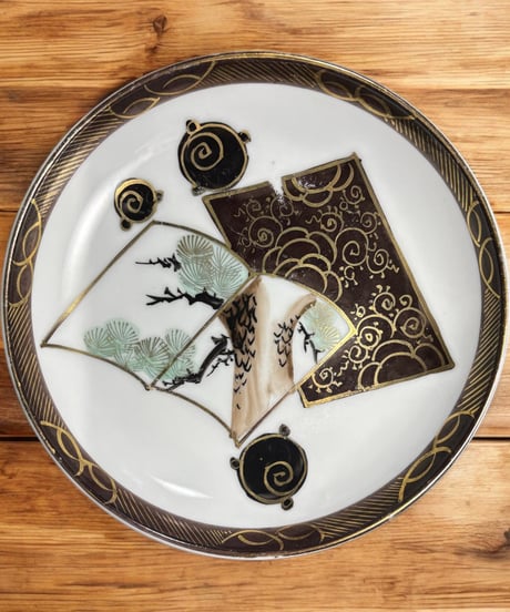色絵 丸皿 [松文 扉絵] 時代物 小皿 取り皿 盛り皿 飾り皿 レトロ 昭和初期 和食器 骨董品 アンティーク
