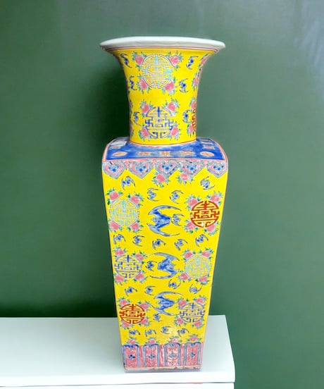 中国古美術✦浮雕・連年有余図・天球瓶30X23cm✦花瓶・文房具・純手描き・陶芸 中国古美術✦浮雕・連年有余図・天球瓶30X23cm✦花瓶・文房具