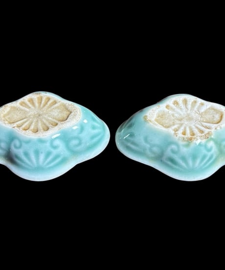 【2客セット】青磁 花型 塩皿 小鉢 鉢 小皿 花柄 紋 取り皿 盛り皿 飾り皿 伊万里焼 和食器 骨董品 アンティーク