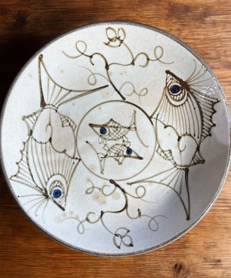 粉引魚紋厚口 手描き 丸皿 魚 取り皿 盛り皿 飾り皿 和食器 骨董品 アンティーク