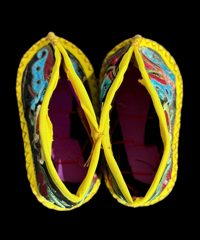 纏足の靴 [ブラック] 中国雑貨 布靴 子供靴 刺繍靴 靴 中国 布 刺繡