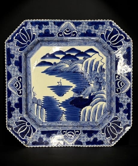 江戸期 古伊万里 山水風景図 唐草 八角皿 ベロ藍 染付 角皿 盛り皿 飾皿 伊万里 古美術 和食器 時代物 骨董品 アンティーク