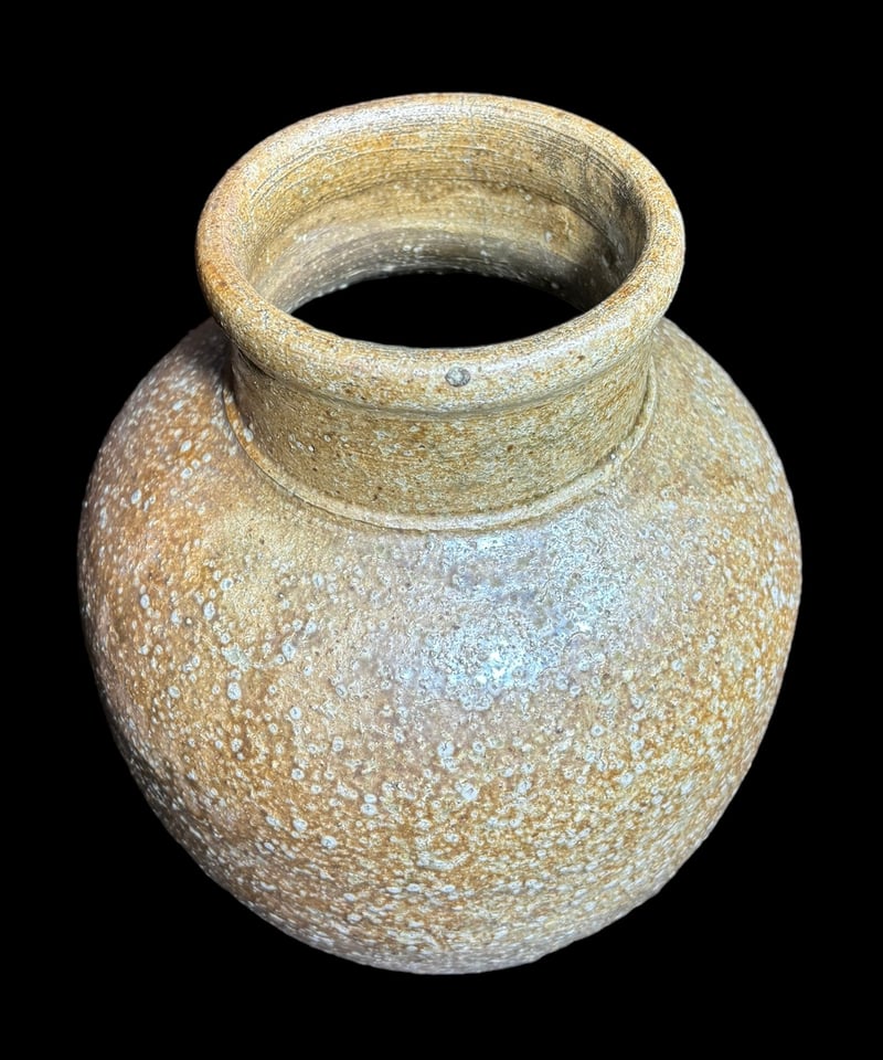 古伊万里　筒型花入花瓶鶴松蝶図　色絵寸胴陶器花器　筒花入　　アンティーク　骨董 古伊万里 筒型花入花瓶鶴松蝶図 色絵寸胴陶器花器 筒花