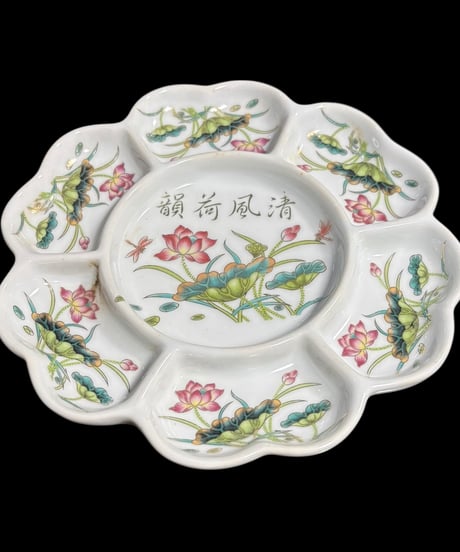 韻荷風清 花形仕切り皿 草花 蓮 粉彩 中国雑貨 陶磁器 陶器 清 清時代 古美術 骨董品 アンティーク