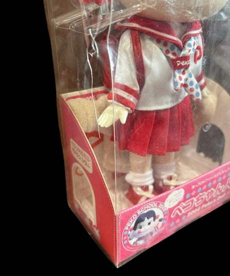 【レア品】ペコちゃん 制服 不二家 2005年 あったかフリースジャケットつき 限定 インテリア コレクション 置物 オブジェ 非売品 骨董品 アンティーク