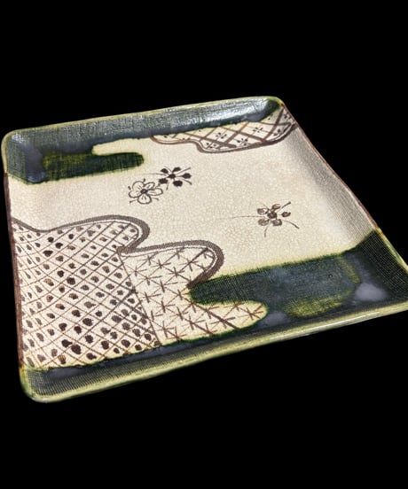 織部焼 四方皿 在銘 四角皿 作家物 角皿 菓子器 菓子皿 茶道具 織部 工芸品 和食器 骨董品 アンティーク